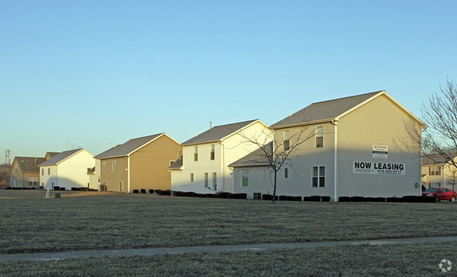 Building Photo - Bentwood Estates