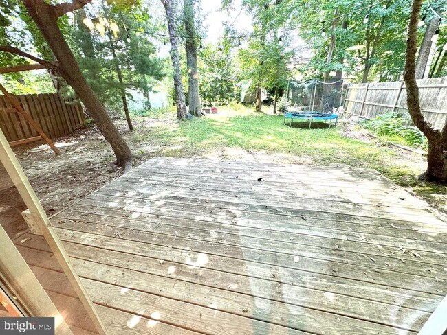 Building Photo - 18 Goshawk Ct