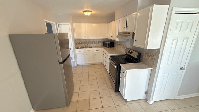 Building Photo - 3494 Cane Ridge Dr