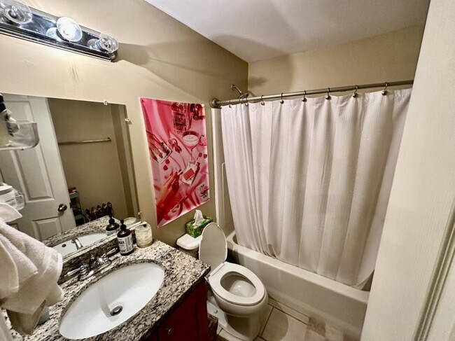 Building Photo - 4 bedroom in Brookline MA 02446