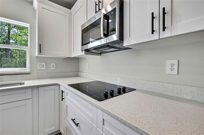 Building Photo - 3331 W Gates Ln