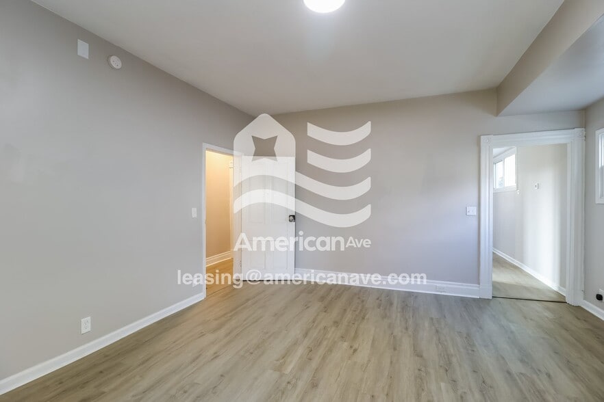 Building Photo - 211#3 East Southern Avenue, 41015; #724646 - 724646