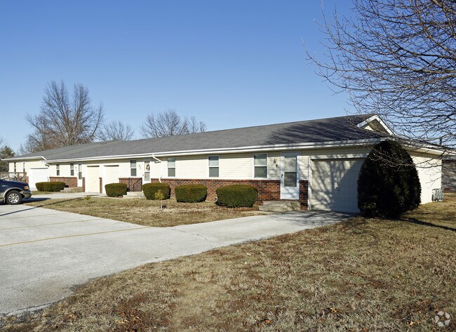 Primary Photo - Meadowview Manor
