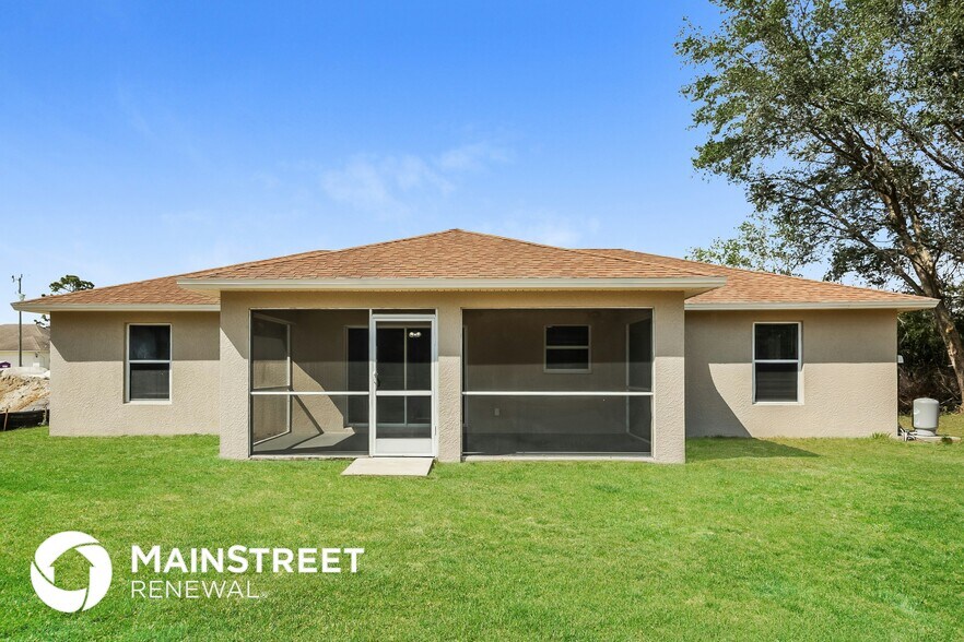 Building Photo - 448 Reading St