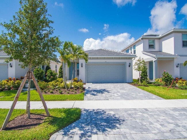 Building Photo - 4501 Nautilus Cir