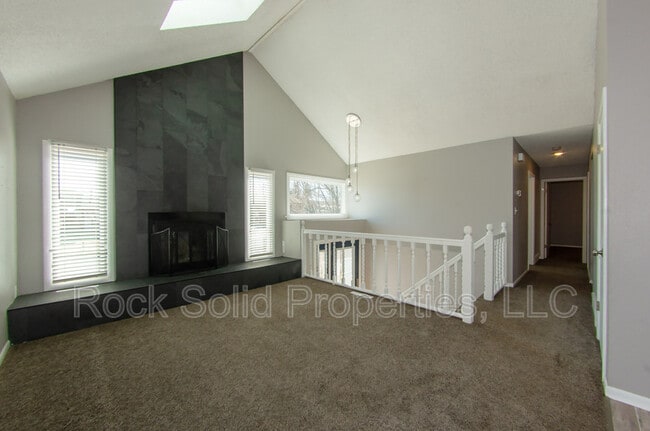 Building Photo - 5450 Atlantic Dr