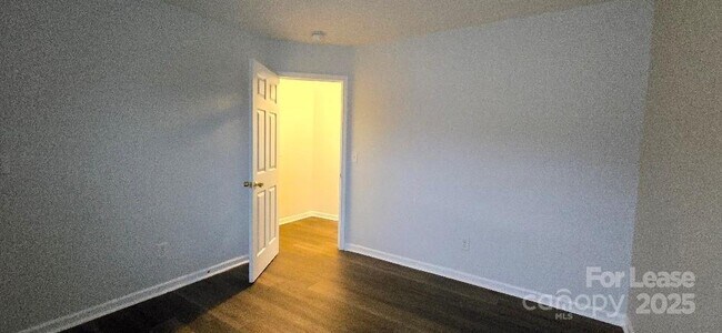 Building Photo - 1732 Carmenet Ln