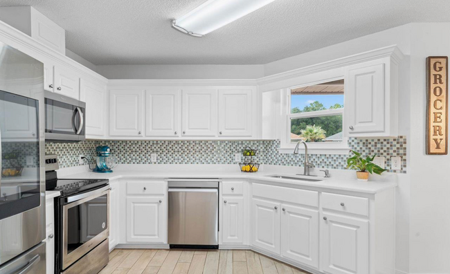 Building Photo - Updated 3 Bed/2 Bath - Close To Perdido Ke...