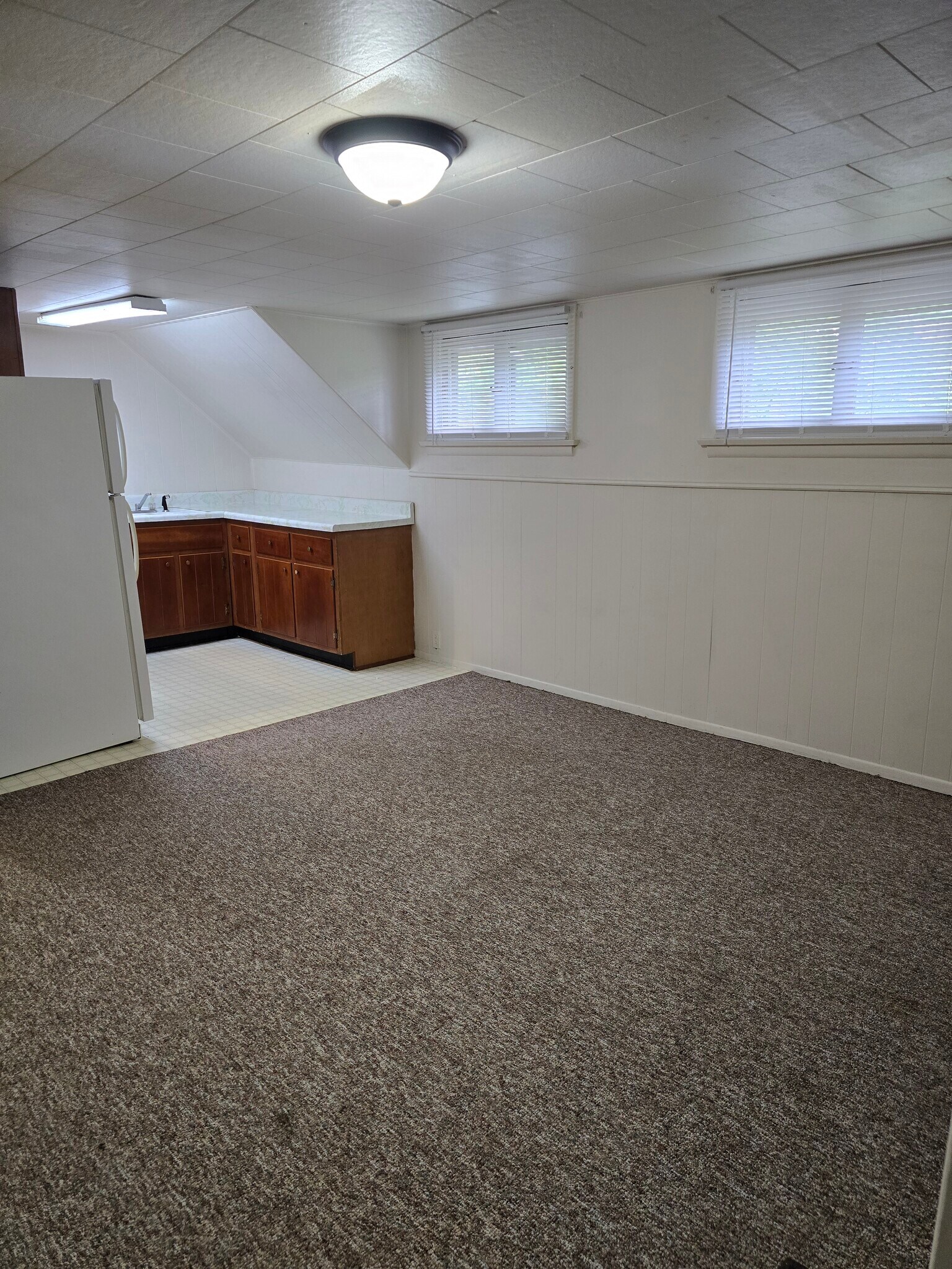 Building Photo - 712 S Brittain Ave