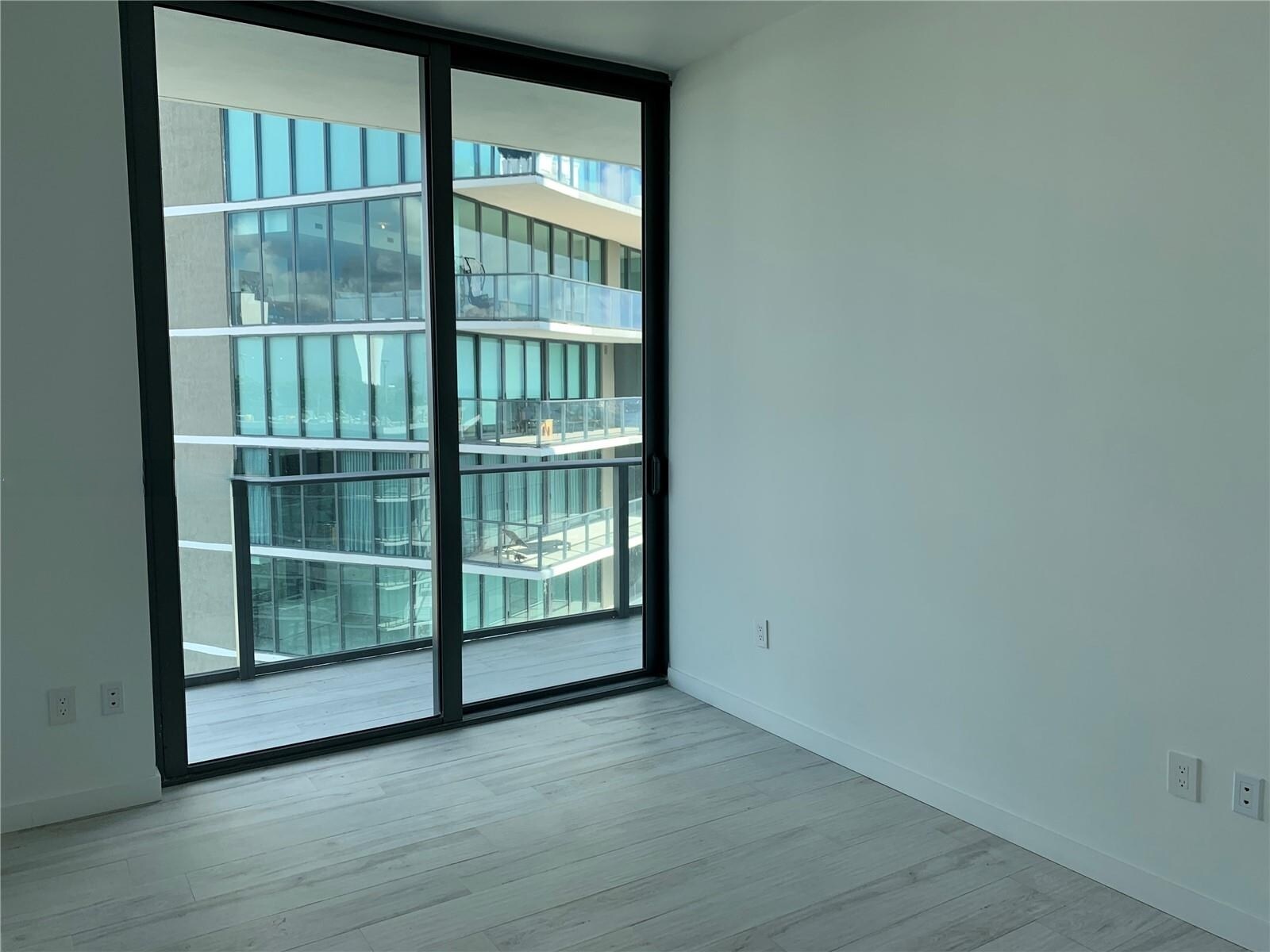 Building Photo - 480 NE 31st