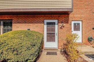 Building Photo - 6502 Hana Rd