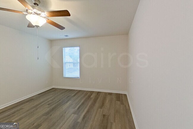 Building Photo - 121 Overstreet Way