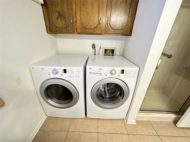 Building Photo - 801 6th St N