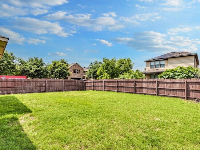 Building Photo - Beautiful 3/BR 2.5/BA Rental with Spacious...