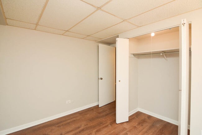 Building Photo - 4878 N Magnolia Ave
