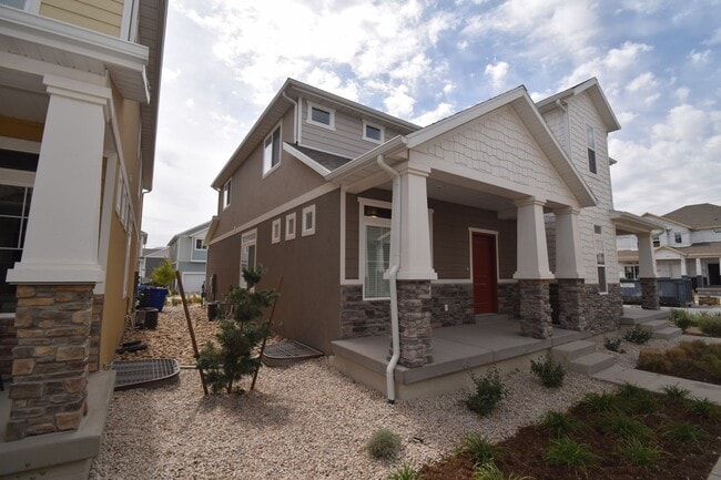 Building Photo - Modern 3 Bed, 3.5 Bath Townhome for Rent!!!