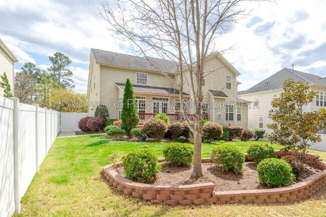 Building Photo - 2041 Jadewood Dr
