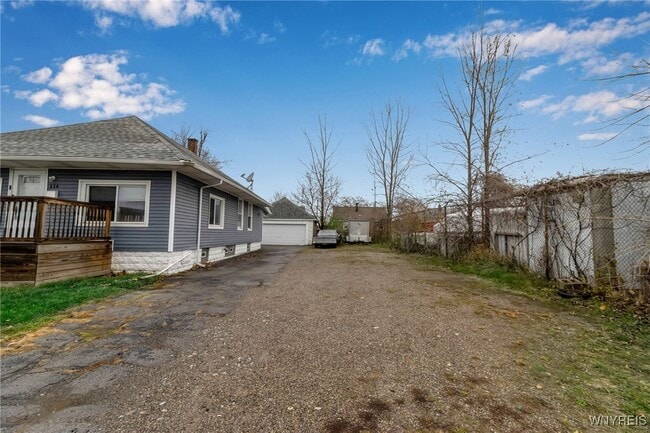 Building Photo - 114 Sawyer Ave