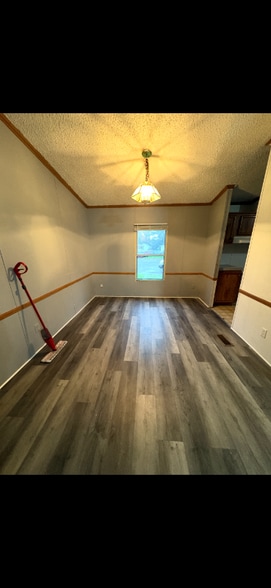 Building Photo - 1 Sunny Ln