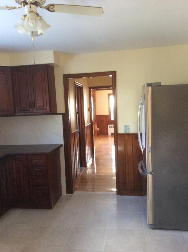 Building Photo - 95 Noble St