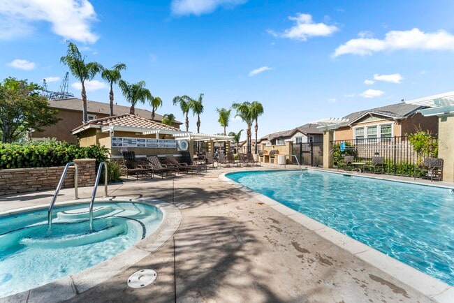 Building Photo - 28225 Clementine Dr