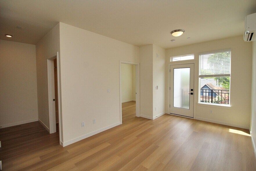 Building Photo - 1111 SE Tenino St
