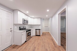 Building Photo - 7327 N Honore St