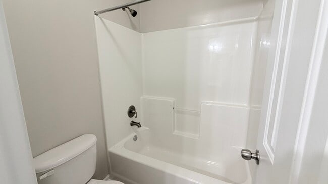 Building Photo - 765 Rockbass Rd