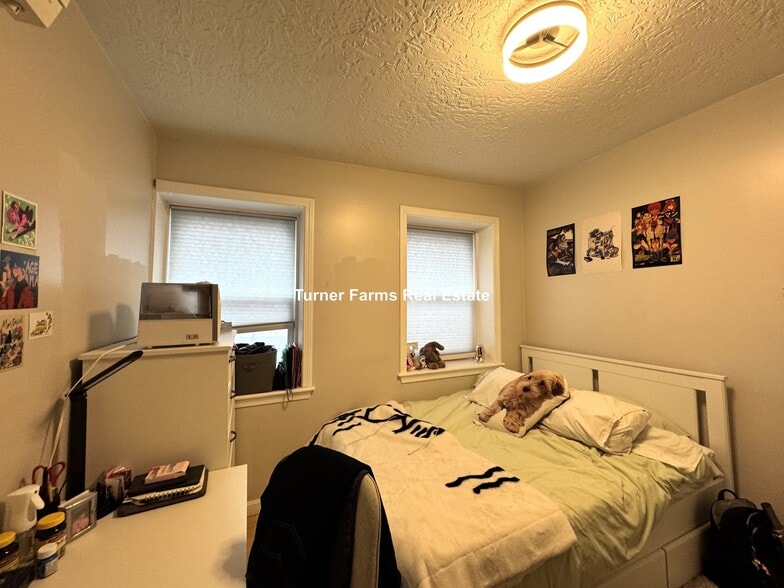 Building Photo - 91 Hudson St