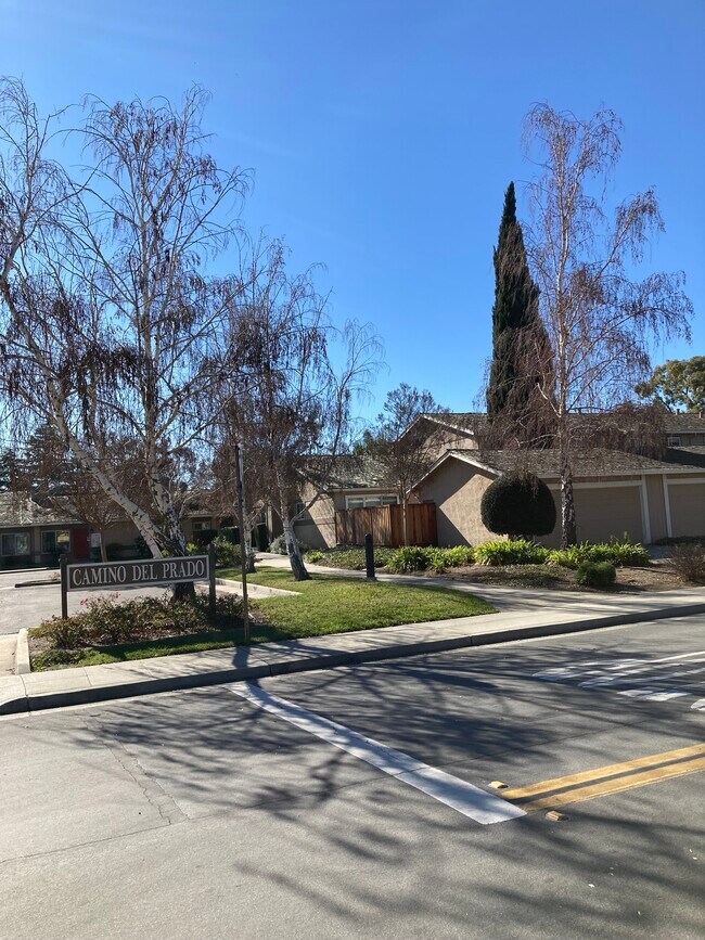 Primary Photo - 1010 Bryant Way