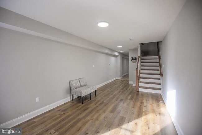 Building Photo - 530 N Montford Ave