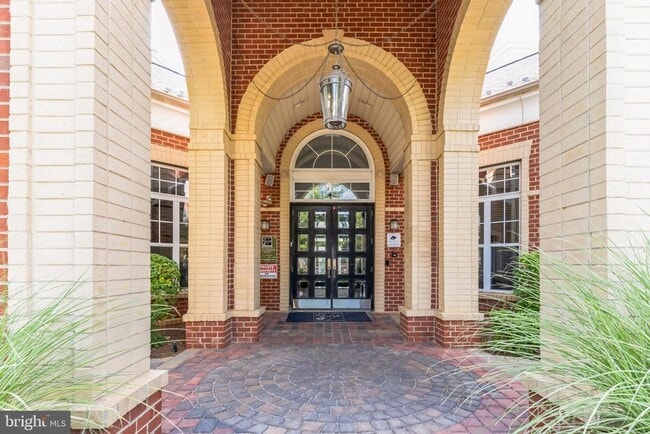 Building Photo - 11343 Aristotle Dr