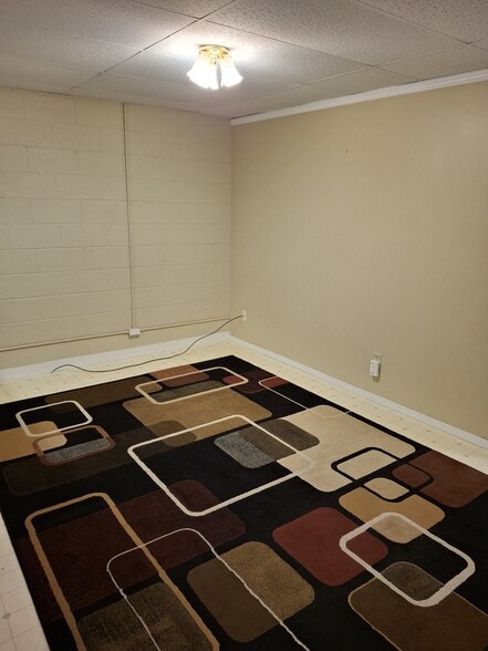 Building Photo - 1202 1st Ave