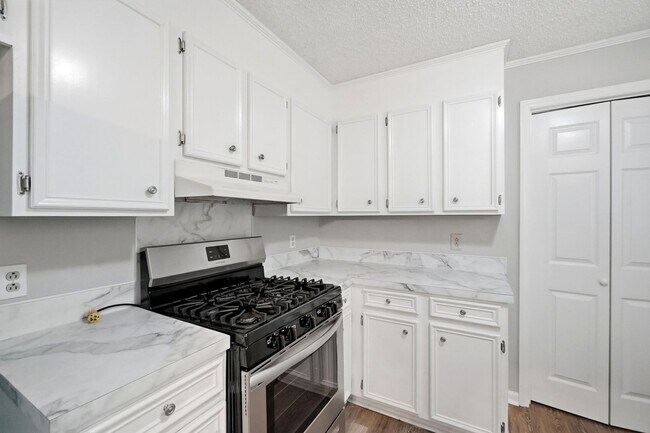 Building Photo - 2939 Gray Feather Dr