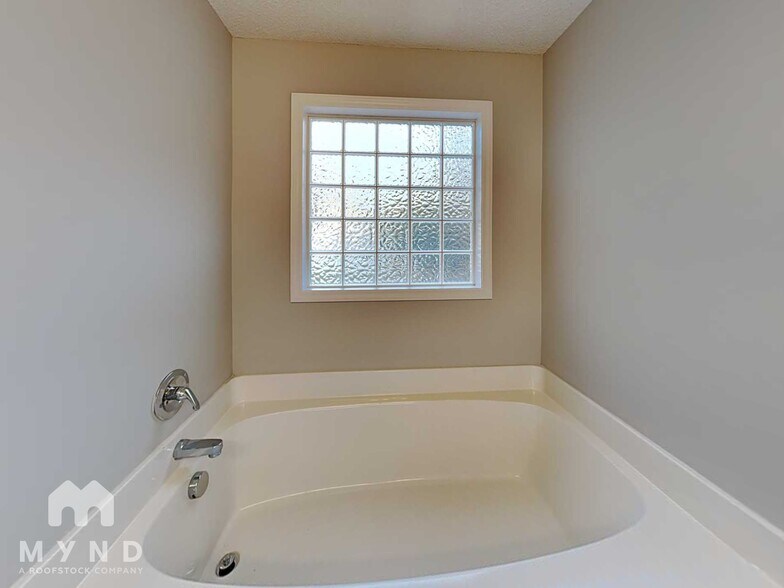 Building Photo - 3701 Cold Harbour Dr