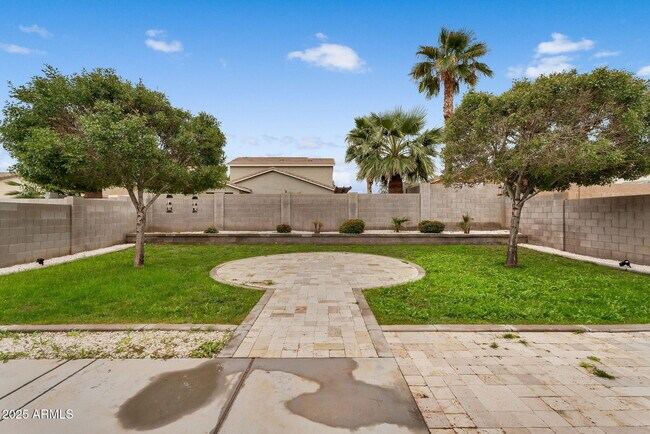 Building Photo - 1781 W Gold Mine Way