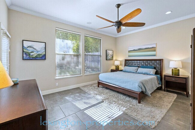 Building Photo - Modern, Single-story Home, in Exclusive Gated Golf course Community - Heritage at Diamond Oaks.
