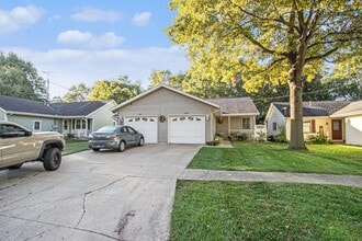 Building Photo - Lovell 237/239 - PLACEMENT