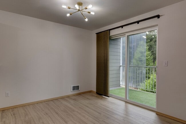 Building Photo - Updated 2 Bedroom 2 Bath Condo near Ft. Nu...