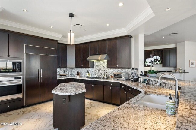 Building Photo - 15802 N 71st St