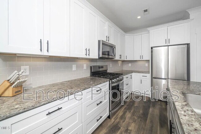 Building Photo - 51 Buckstone Pl