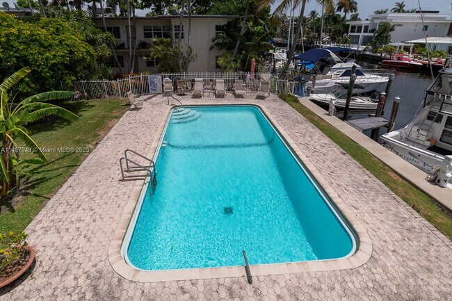 Building Photo - 76 Isle of Venice Dr