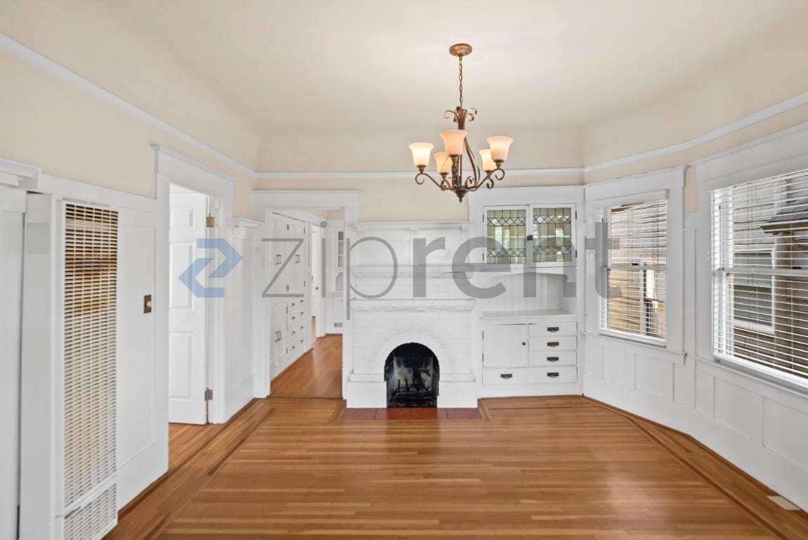 Building Photo - Unit