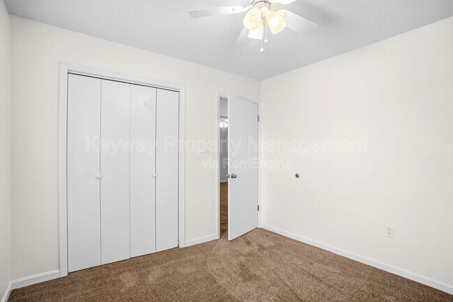 Building Photo - 3420 Linderwood Dr