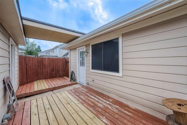 Building Photo - 20939 Young Meadows Way