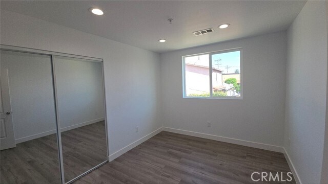 Building Photo - 10415 Avalon Blvd