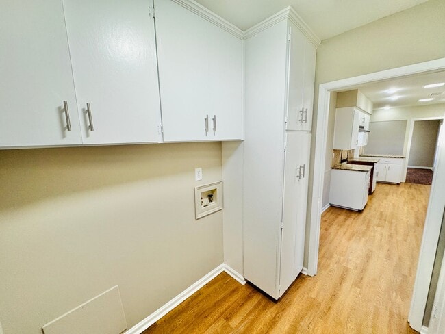 Building Photo - Updated 4-Bedroom Ranch with the layout everyone wants