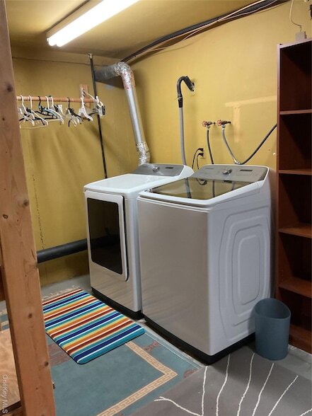 Building Photo - 430 Somerset Dr