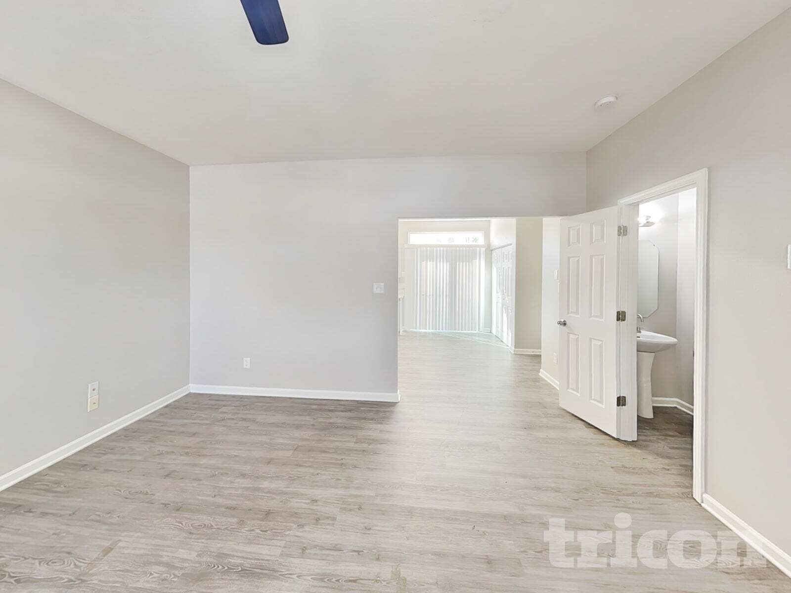 Building Photo - 2820 Oasis Ln