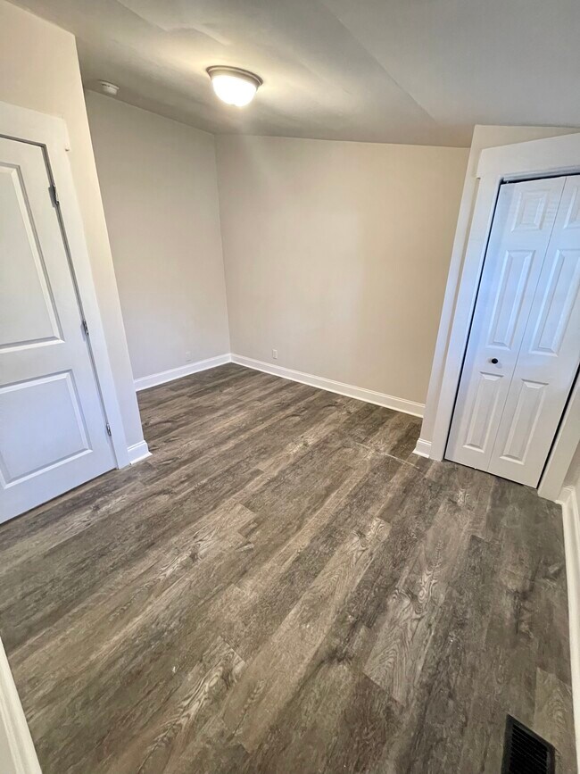 Building Photo - 113 N Patterson St